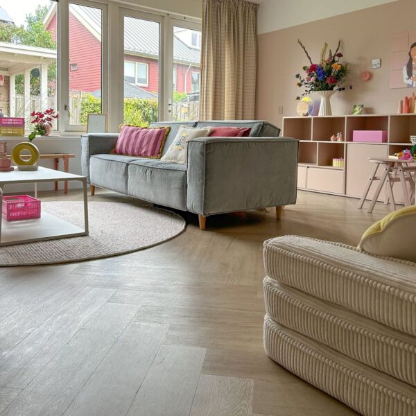 Vloer van Vloeren40 in een ingerichte woning